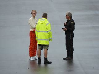 En bild som visar person, man, utomhus, st�ende

Automatiskt genererad beskrivning
